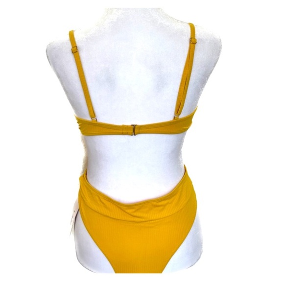 🤩NEW BIKINI - YMI underwire bra bikini top and cheeky bottom & ribbed - Picture 2 of 11